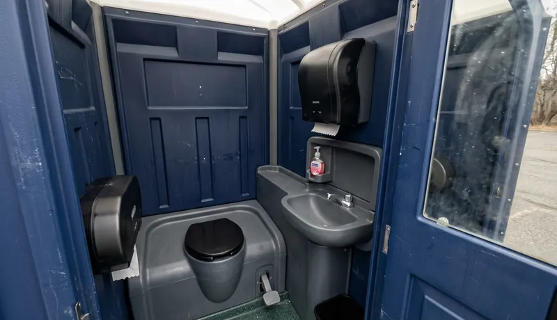 Deluxe Porta Potty (with Flushing) delivery to site in Celina, Tx